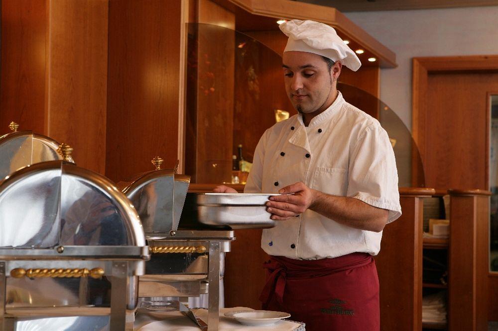 Hotel Wartburg 3*