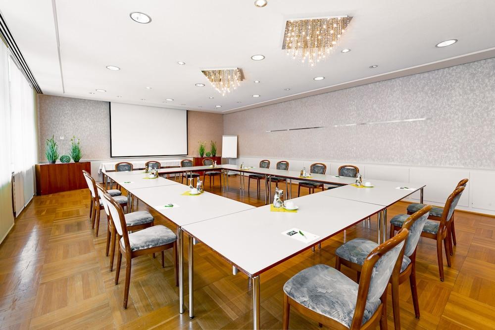 Hotel Wartburg 3*